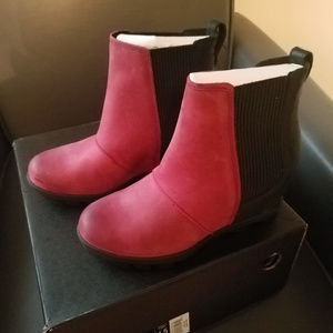 Sorel Joan of Arctic Wedge II Chelsea Boot